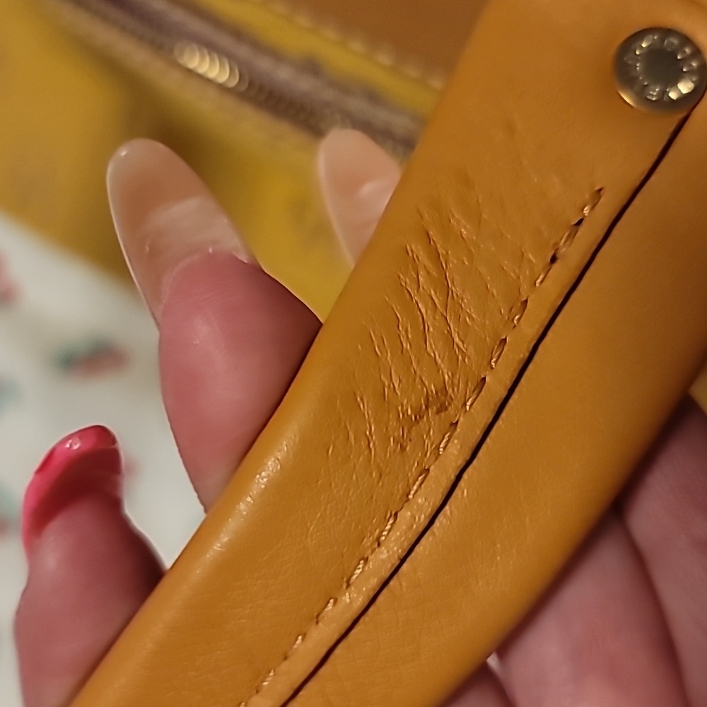 Dooney & Bourke - Picture 9 of 15